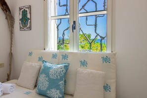 2 bedrooms
