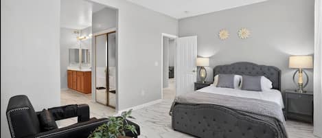 3 habitaciones, escritorio, tabla de planchar con plancha y wifi gratis