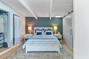 WiFi, bed sheets