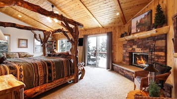 5 bedrooms, desk, iron/ironing board, free WiFi