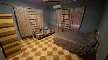 2 bedrooms, iron/ironing board, bed sheets