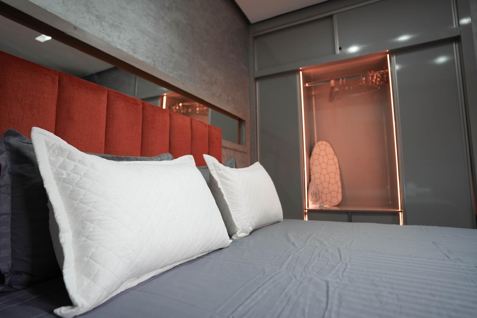 Hypo-allergenic bedding, desk, laptop workspace, free WiFi