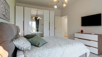 3 camere