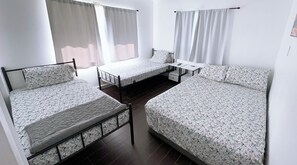 4 bedrooms, iron/ironing board, WiFi, bed sheets