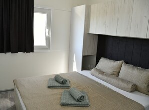 Mobile Home (Mobile Home With Terrace And Sea View) | 4 bedrooms - Mobile Homes Allegro & Azzuro (Pakostane)