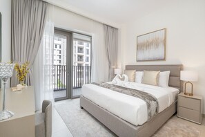 2 habitaciones, caja de seguridad en la habitación y escritorio 