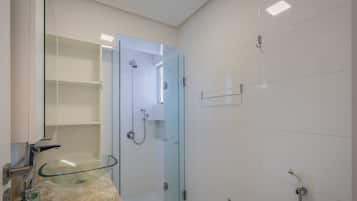 Departamento básico | Baño | Regadera