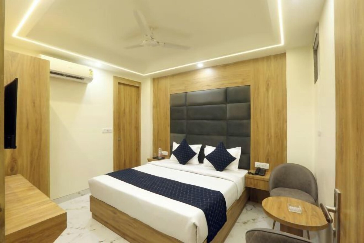 Soundproofing, WiFi (free)