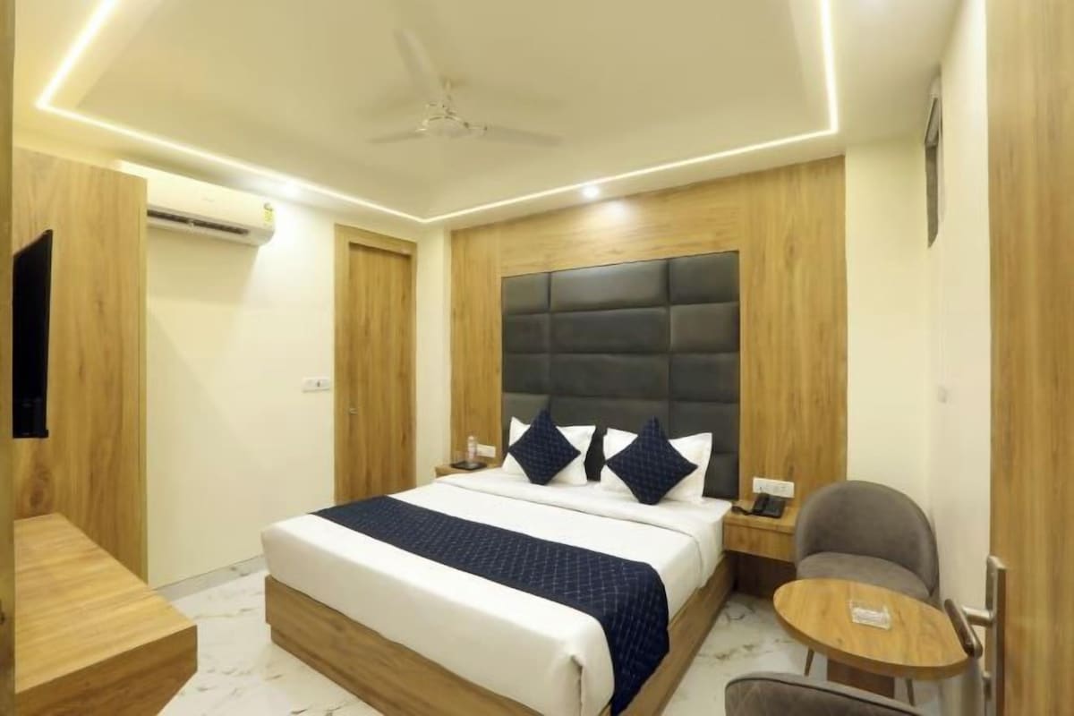 Soundproofing, WiFi (free)