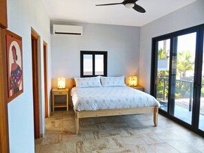 3 soverom, skrivebord, reiseseng for barn og wi-fi (inkludert)