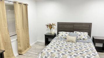 4 bedrooms, WiFi, bed sheets