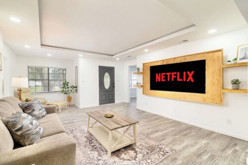 Downtown McAllen - Sleeps 10