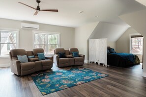 6 多间卧室、免费 WiFi、床单