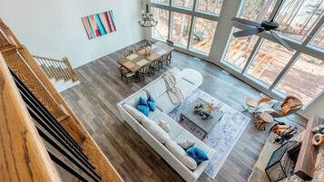 Télévision, cheminée