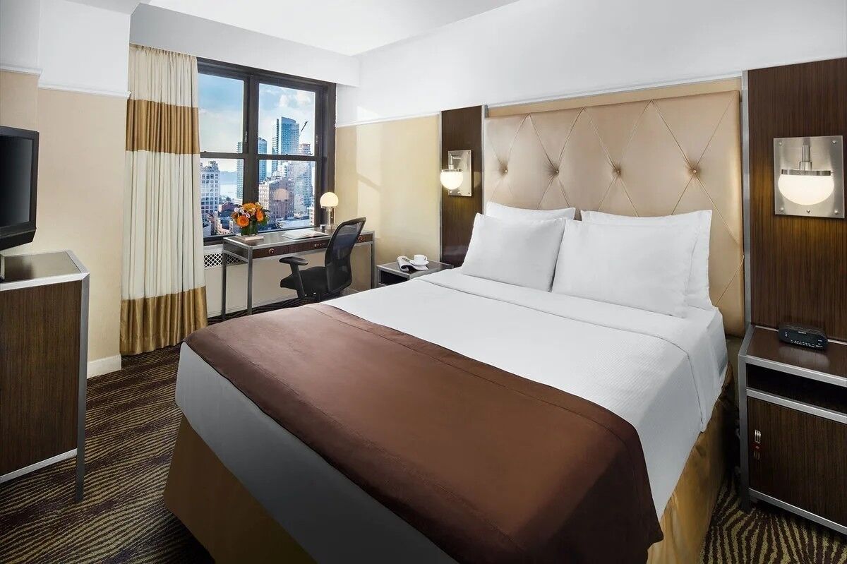 The New Yorker Hotel | Queen Bed Room |  Relaxing City Getaway - Pensilvania