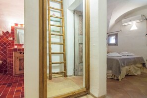 2 Schlafzimmer, Bügeleisen/Bügelbrett, Reisekinderbett