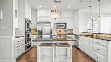 House (Multiple Bedrooms) | Exterior