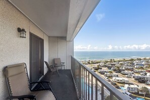 Property grounds - Oceanfront Escape • Resort Perks • Balcony Views (Myrtle Beach)
