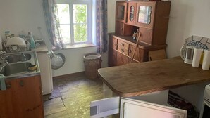 Uklassifisert bilde, 4 av 6, knapp