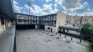 Front of property - Capital O Empire Motel Chicago I-94 (Chicago)