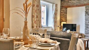 Cottage, 1 Double Bed (Upper Mill) | Room amenity