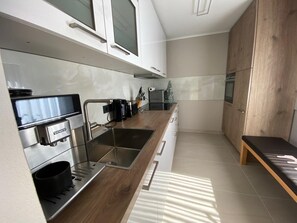 Microwave, stovetop, dishwasher