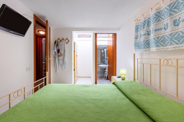 2 bedrooms