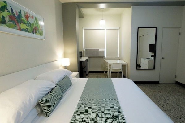 Villa | 1 bedroom - Pet Friendly Near The Beach Free Parking AC (San Juan)