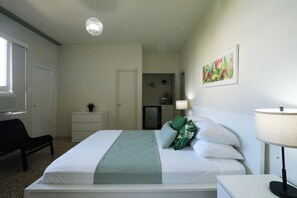 1 bedroom - Smart TV Free Parking Near The Beach AC (San Juan)