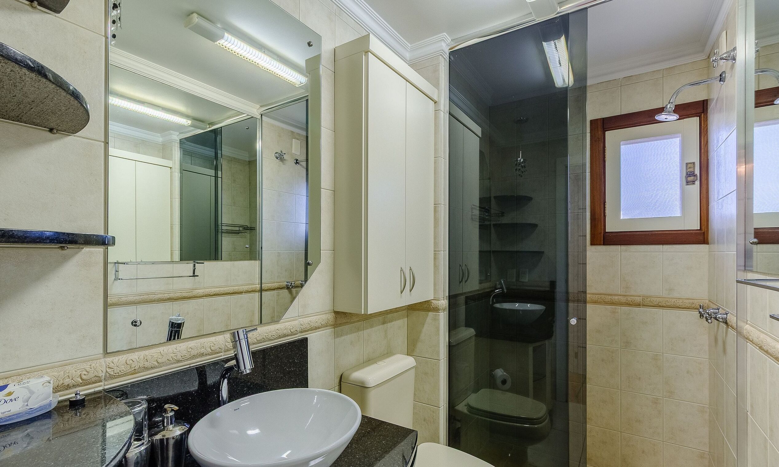 Basic Apartment | Bathroom