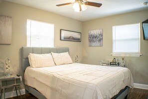 3 bedrooms, iron/ironing board, WiFi, bed sheets