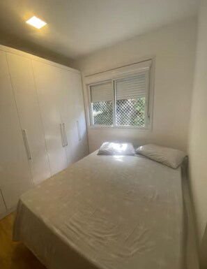 2 Schlafzimmer, Bügeleisen/Bügelbrett, kostenloses WLAN, Bettwäsche