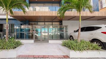 Basic Apartment | Exterior detail