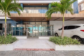 Basic Apartment | Exterior detail