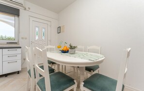 Dining - 2 bedroom awesome apartment in Pakostane (Pakostane)