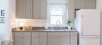 Charming 3-bedroom, fully renovated house in Buena Vista.