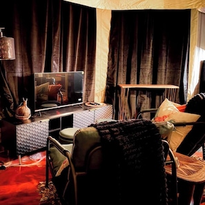 Tv och eldstad