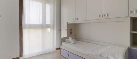 2 bedrooms
