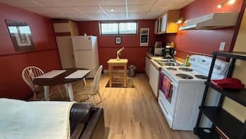 1 habitación, wifi y ropa de cama