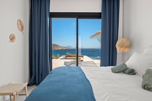 3 bedrooms, in-room safe, iron/ironing board, free WiFi