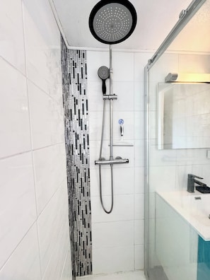 Douche, papier toilette