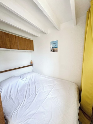 2 bedrooms