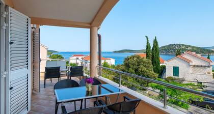 2 bedroom gorgeous apartment in Razanj