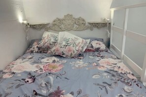 1 bedroom, internet, bed sheets