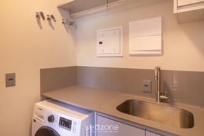 Basic Apartment | Interior