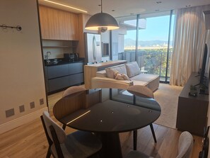 基本公寓 | 起居區