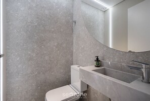 基础公寓 | 浴室