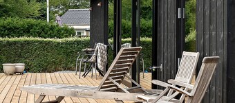 Stunning home in Juelsminde with WiFi