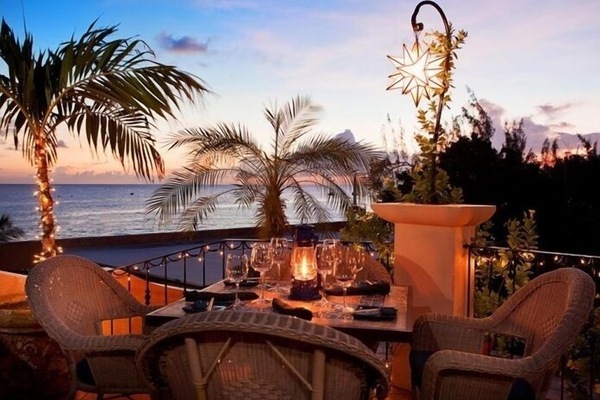 Activities nearby:
Fine dining on the Water Front