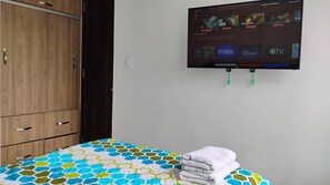 1 chambre, fer et planche à repasser, Wi-Fi, draps fournis